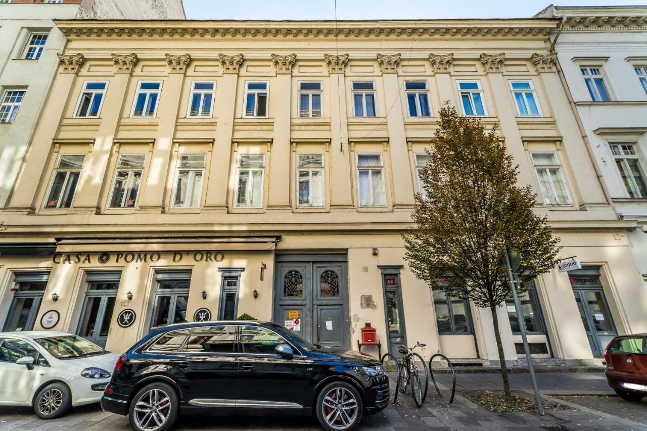 Urban Stable Luxury Apartments Budapest Exterior photo